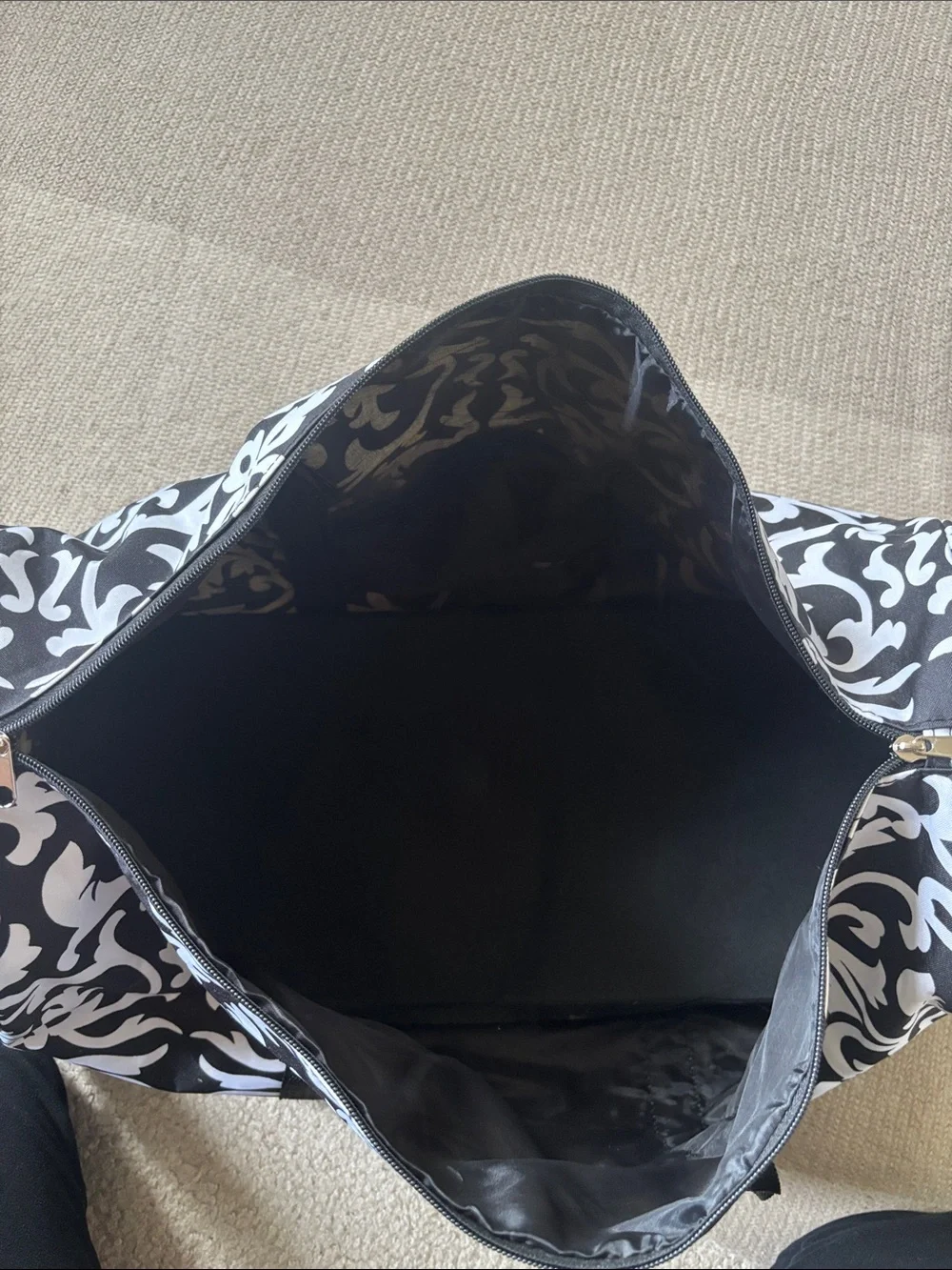 N/A chic black